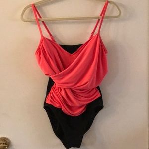 NWOT Aqua Green Women’s Faux Wrap One Piece Swimsuit Pink Color Block, size Med